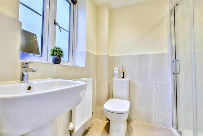 Bedroom 1 En Suite.jpeg