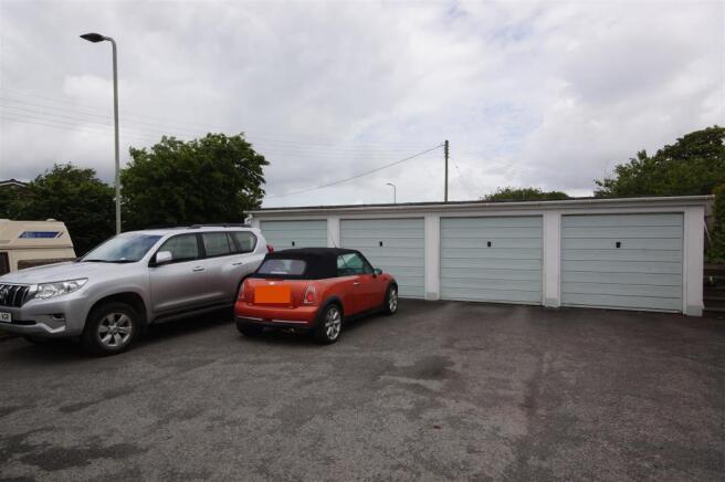Garage.JPG