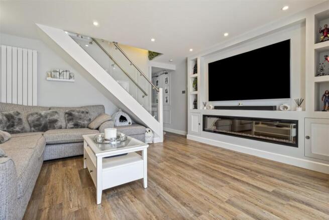 3 Timber Close-003.JPG