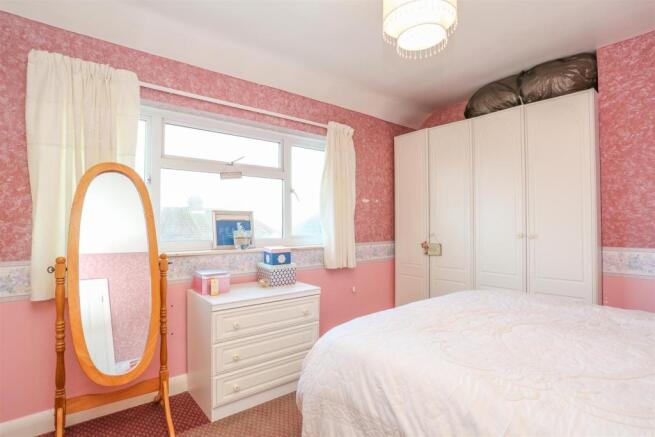 40 Hamsey Crescent-1