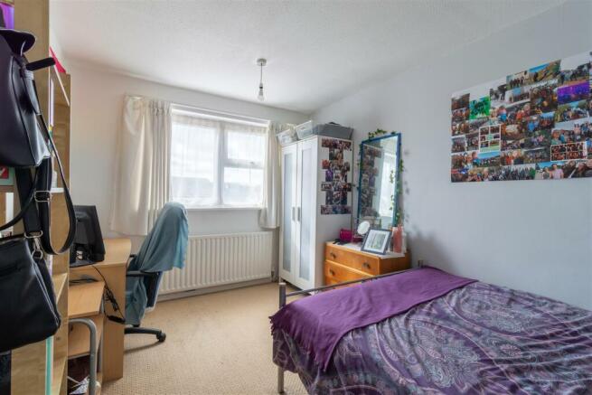 3 bed House to rent Image 6