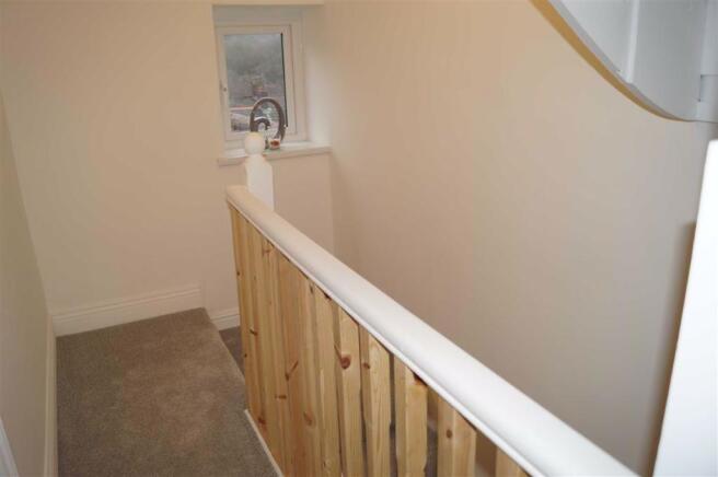 STAIRS/LANDING