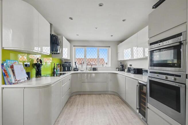 Kitchen_1.jpeg