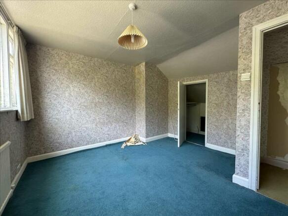 Bedroom (rear)