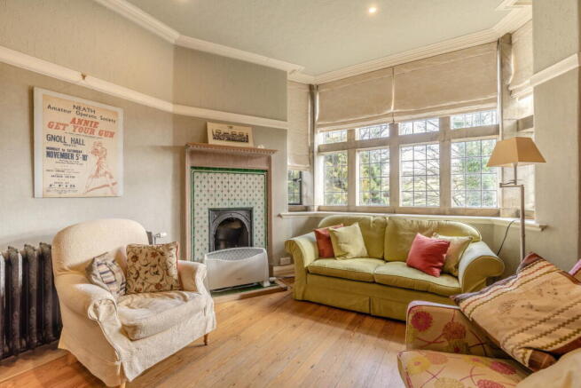 5 bed Detached for sale Image 10