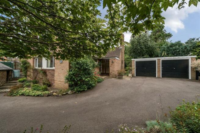 Drayson Lane, Crick