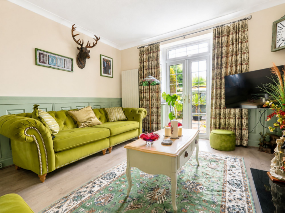 3 bed Semi-Detached for sale Image 2