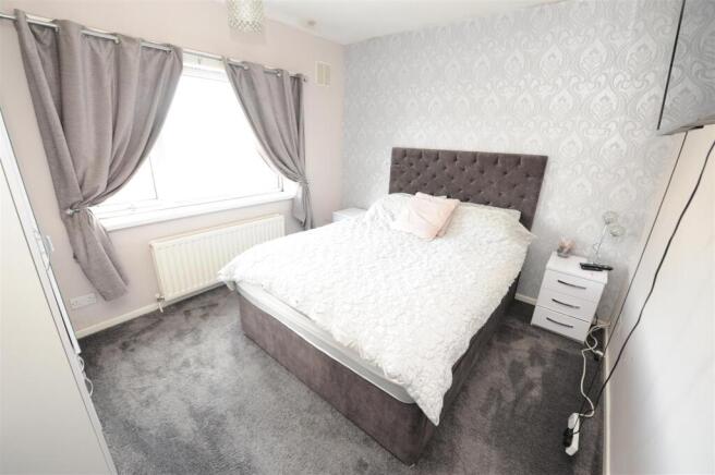 3 bed Semi-Detached for sale Image 12