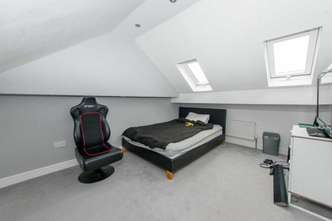 Jeyes Road, Gillingham, Kent, ME7 5XD-11