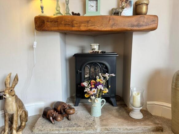 3 bed Semi-Detached to rent Image 7