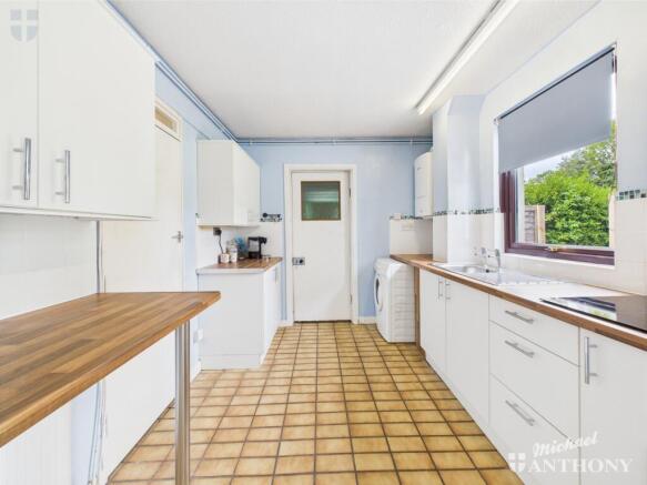 CAM03852G0-PR0258-STILL007