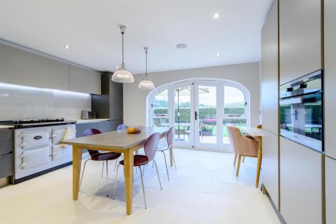 8431570-interior01-800.jpg