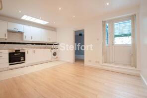 330c, Holloway Road, London N7 6NJ