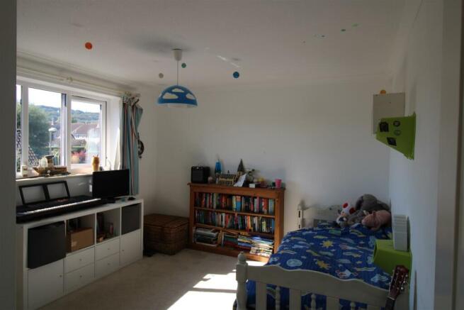 Bedroom 2.JPG