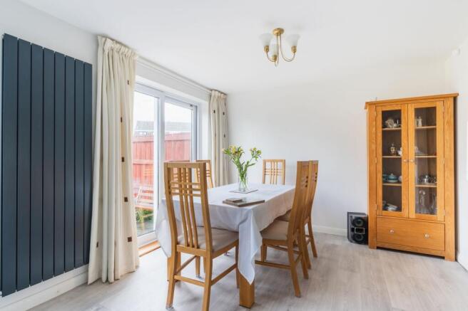 4 bed Semi-Detached for sale Image 10
