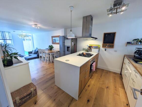 3 bedroom Terraced for sale