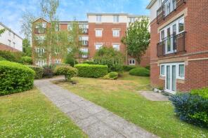 Flat 3, 140 West End House, West End Road, Southampton SO18 6PA