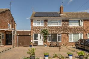 11, Ormesby Way, Bedford MK40 4LZ