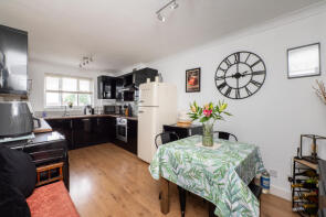 Flat 11, 8 Alexa Court, Overton Road, Sutton SM2 6QF