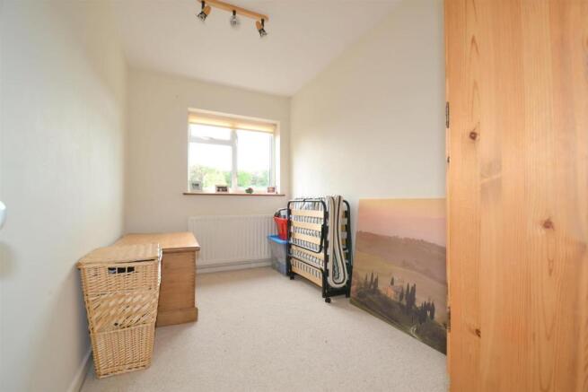 bedroom 3.JPG