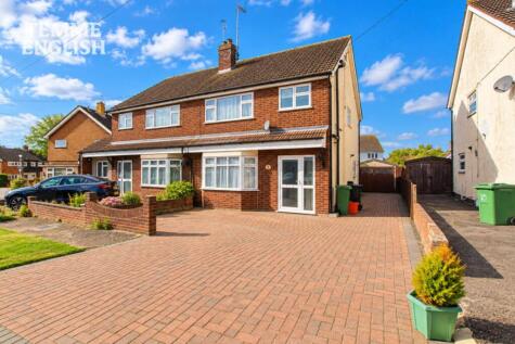 Burns Avenue, Pitsea, SS13 - No Onward Chain!