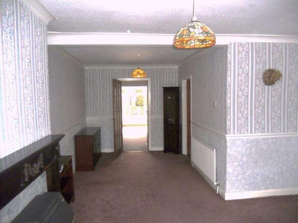 Lounge/Dining Room