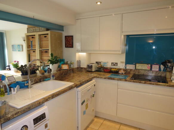 Photo 6