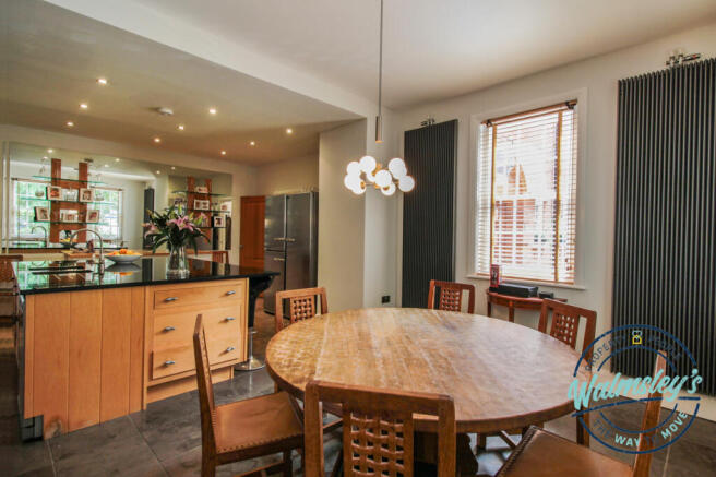Kitchen dining room