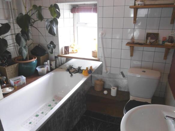 Bathroom / WC