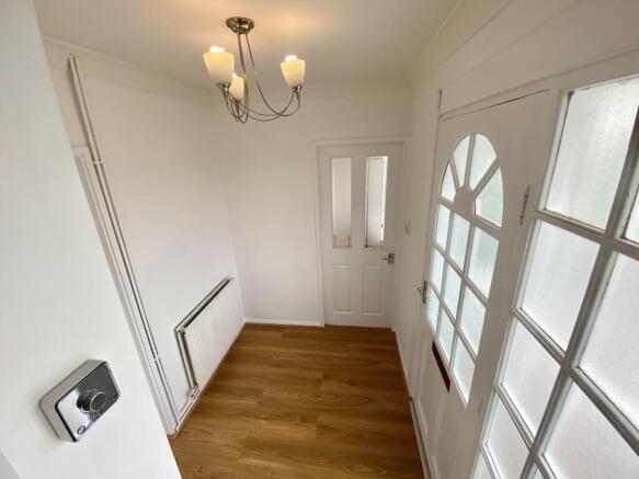 2 bed House to rent Image 11