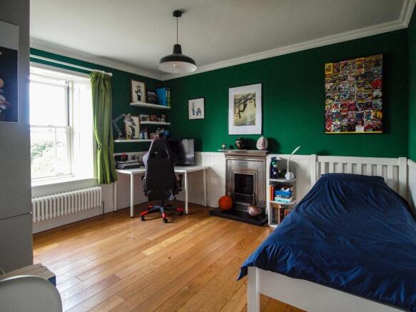 FRONT BEDROOM