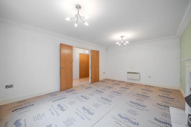 2 bed Flat for sale Image 11