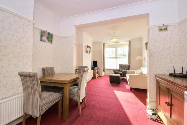 Lounge/Dining Room