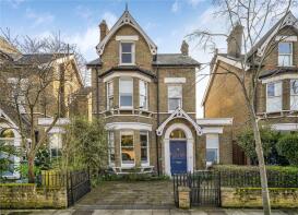 2, Lion Gate Gardens, Richmond TW9 2DF