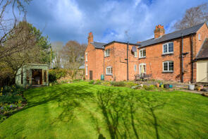 Yew Tree House, Bearstone Road, Market Drayton TF9 4AP