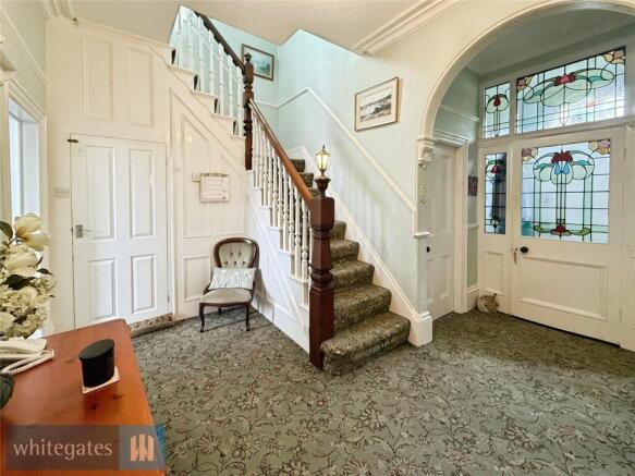 4 bed Town House for sale Image 5