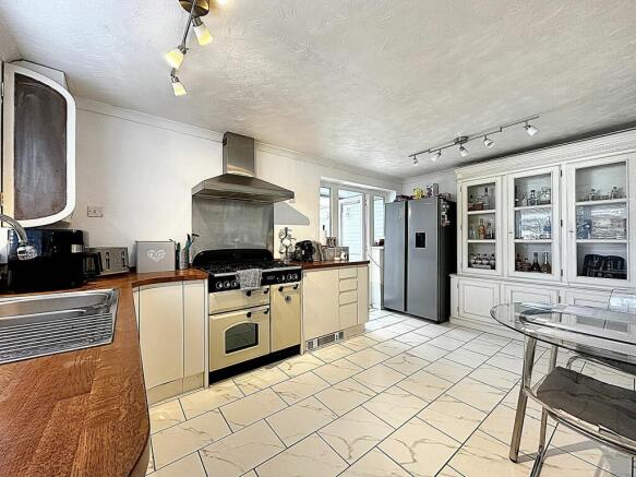 Kitchen/Breakfast Room