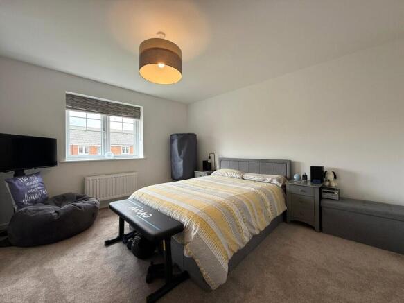 2 bed Semi-Detached for sale Image 8