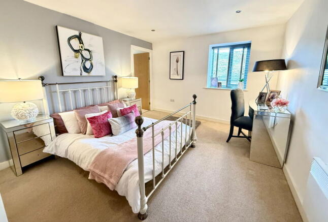3 bed Apartment for sale Image 12