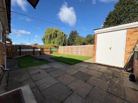 2 bed Detached Bungalow for sale Image 12