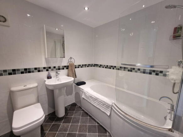 2 bed Detached to rent Image 9
