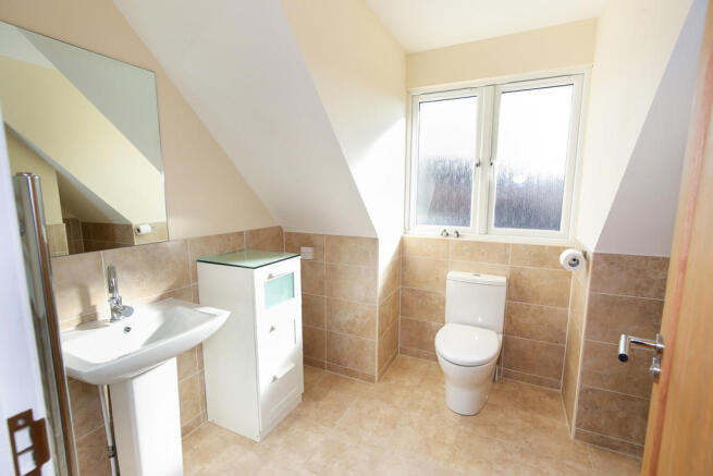 Ensuite Bathroom 