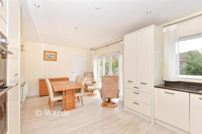 Lancaster Close, Hamstreet, Ashford, Kent photo 5