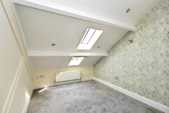 4 bed Terraced for sale Image 11