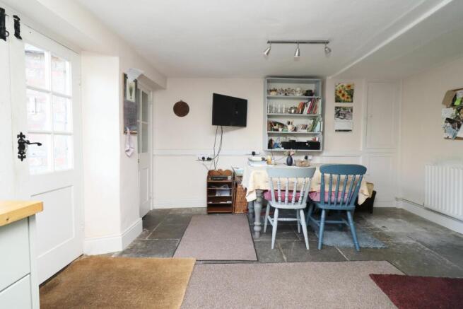  Breakfast Room
