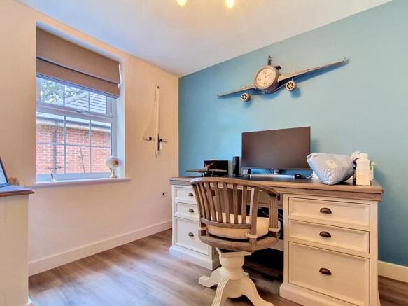 4 bed Detached for sale Image 7