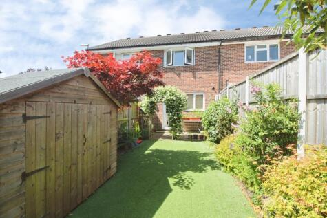 Chillerton, Netley Abbey, Southampton, SO31 5GU