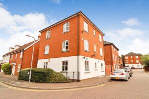 4, Mary Rose Close, Chafford Hundred, Grays RM16 6LY