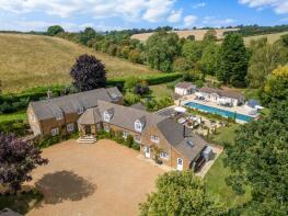 Beggars Barn, Street From Wroxton To Shutford, Banbury OX15 6JD