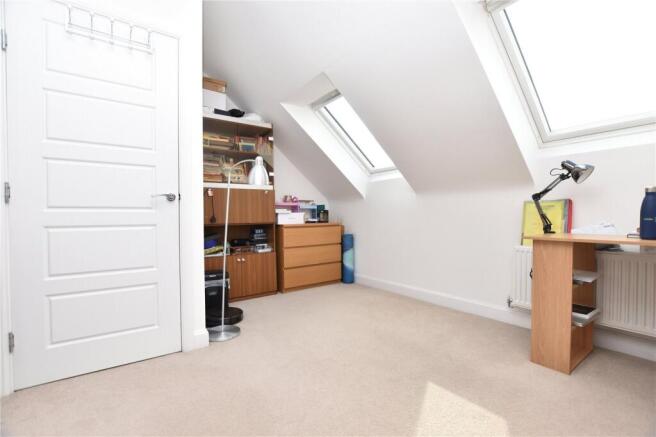 3 bed Town House for sale Image 11